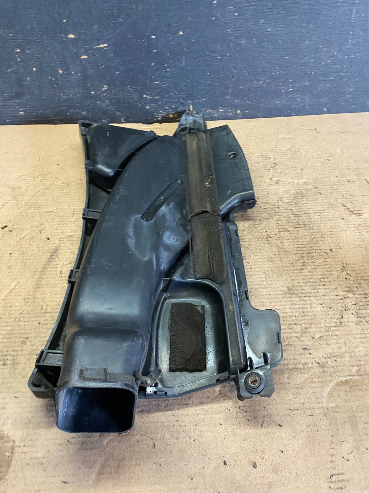 2006 to 2007 Infiniti m35 Air Intake Manifold Box Inlet Housing O7944 DG7