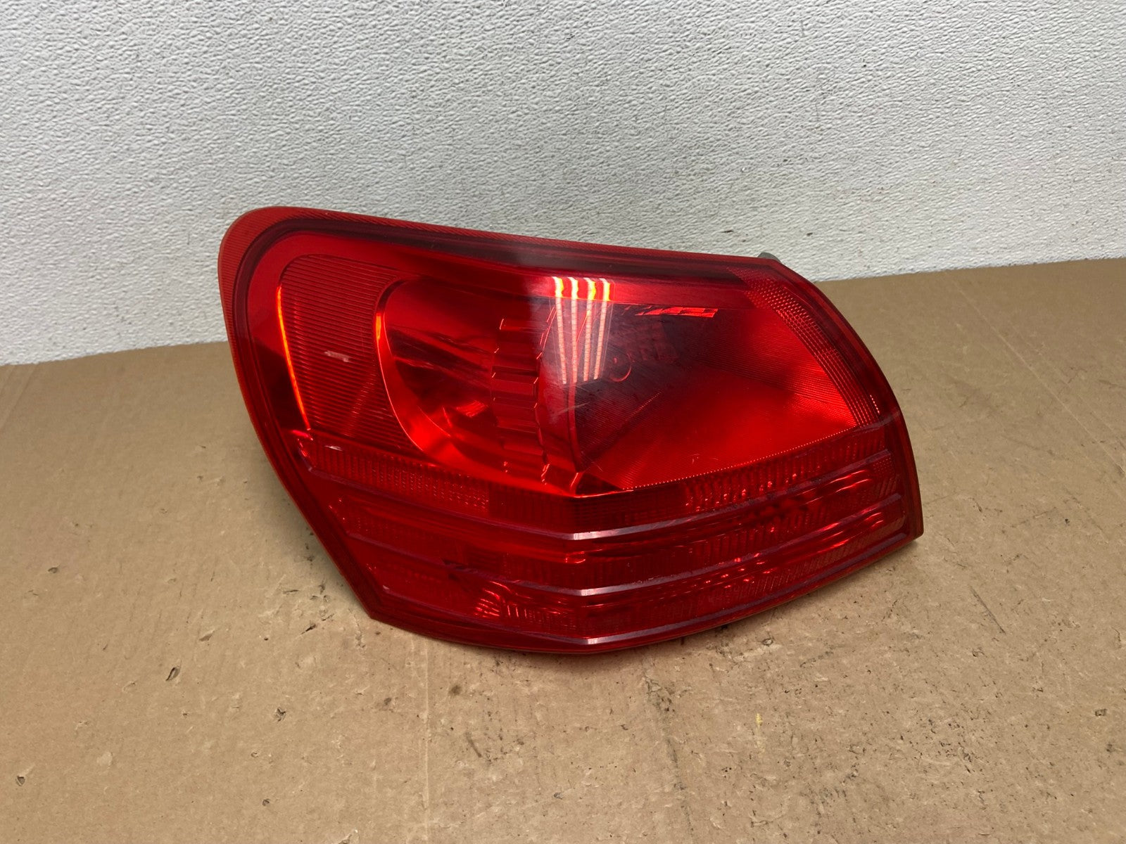 2008 to 2015 Nissan Rogue Left Driver Lh Side Tail Light AC6025 LK0