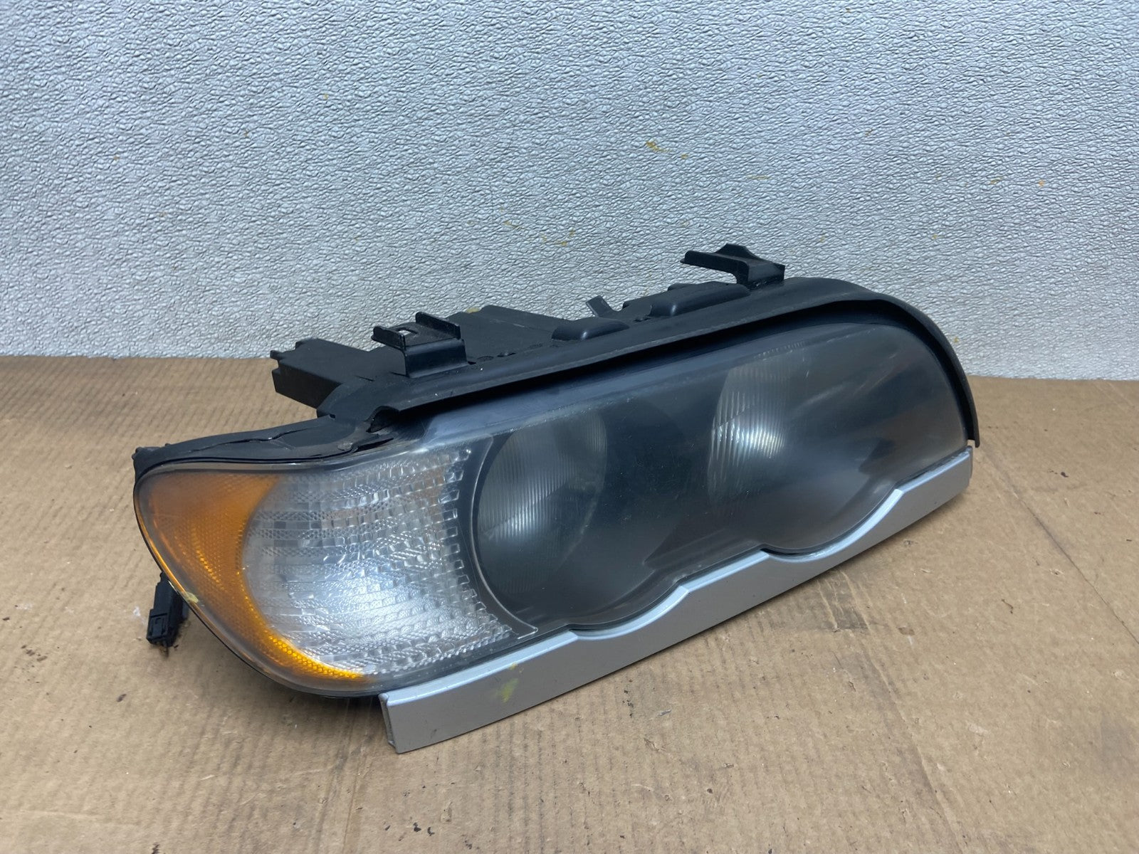 2000-2003 Bmw X5 E53 Headlight Right Passenger Rh Side Halogen OEM AA6229 DW2