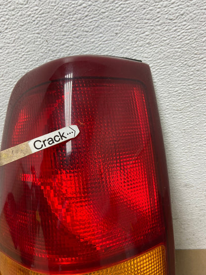 1999-2002 Chevrolet Silverado 1500 Left Driver Lh Side Tail light AD7782 LK3