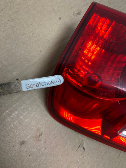 2005 to 2006 Honda Cr-v Crv Right Passenger Side Tail Light AE7242 LK3