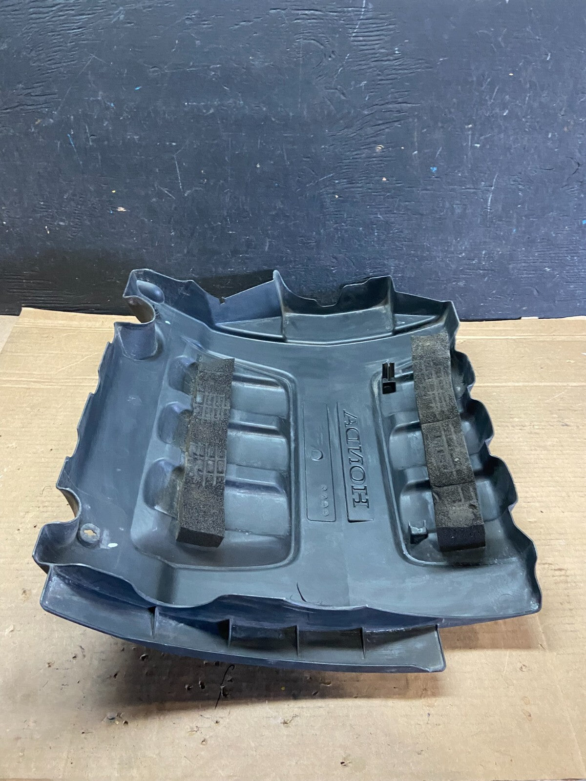 2005 to 2007 Honda Odyssey Black Engine Cover OEM i3011 DG17