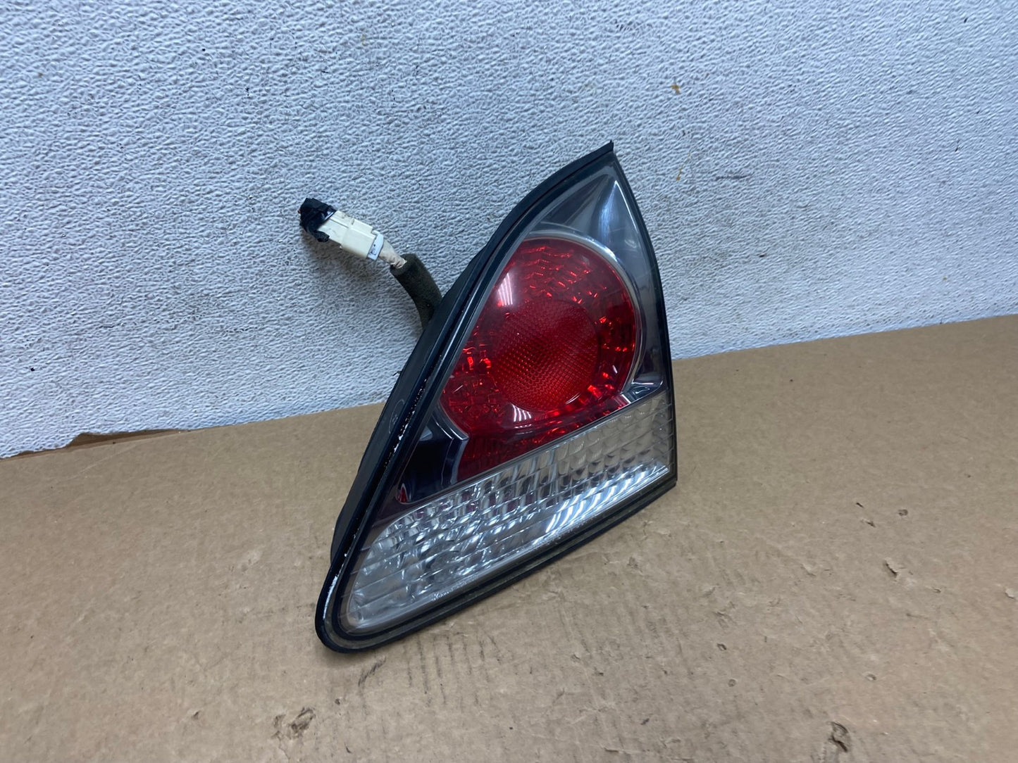 2000-2003 Lexus RX300 Right Passenger Side Rear Inner Tail Light AF7395 LK2