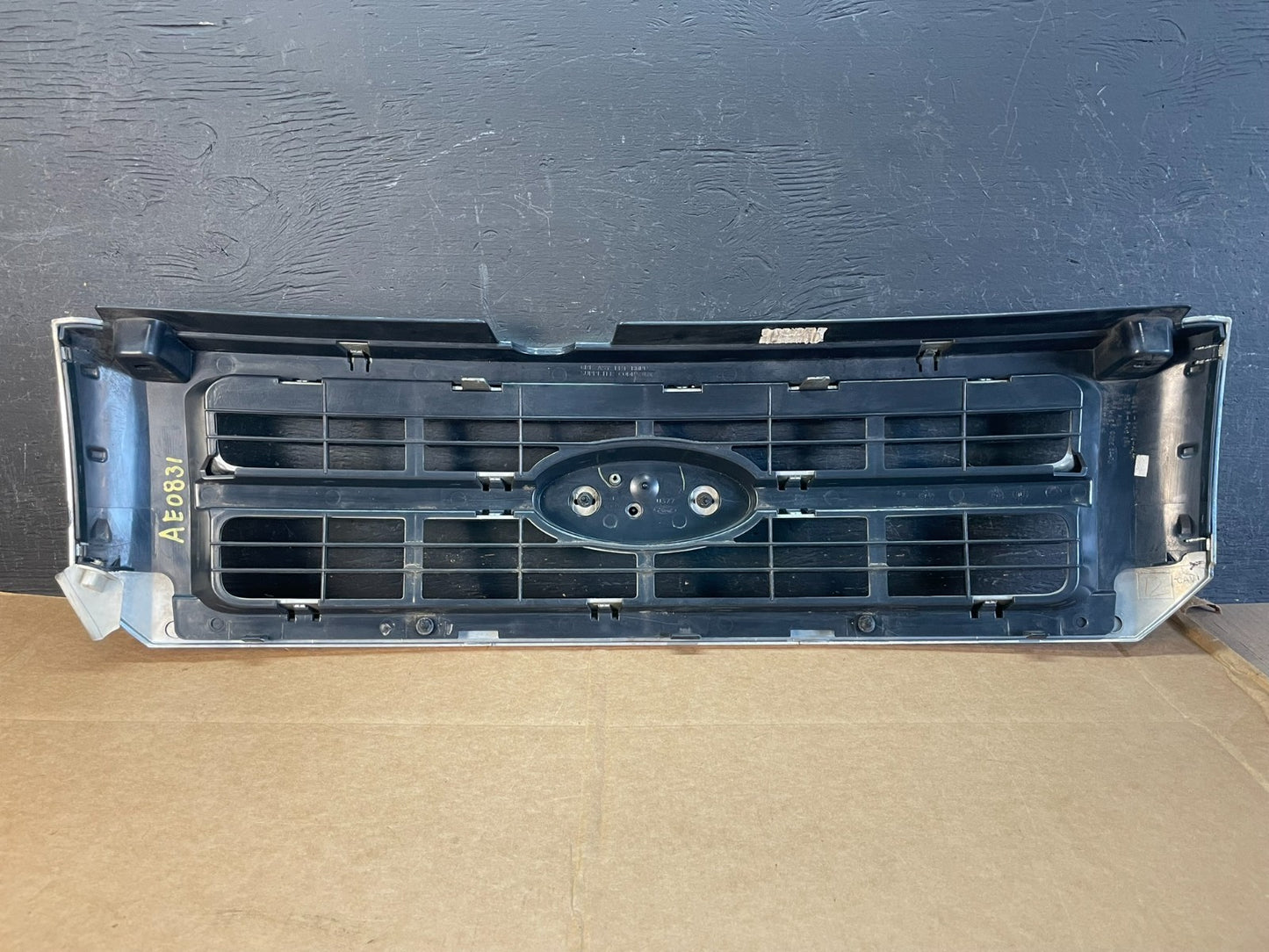 2008 to 2012 Ford Escape Front Upper Grill Grille ae0831 DG3