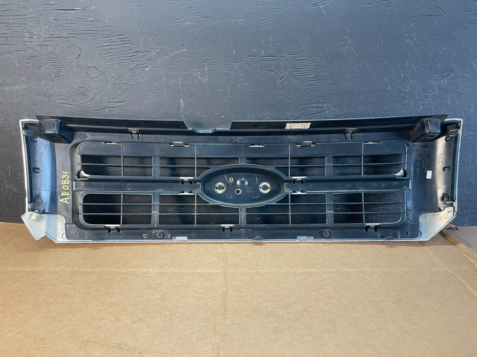 2008 to 2012 Ford Escape Front Upper Grill Grille ae0831 DG3