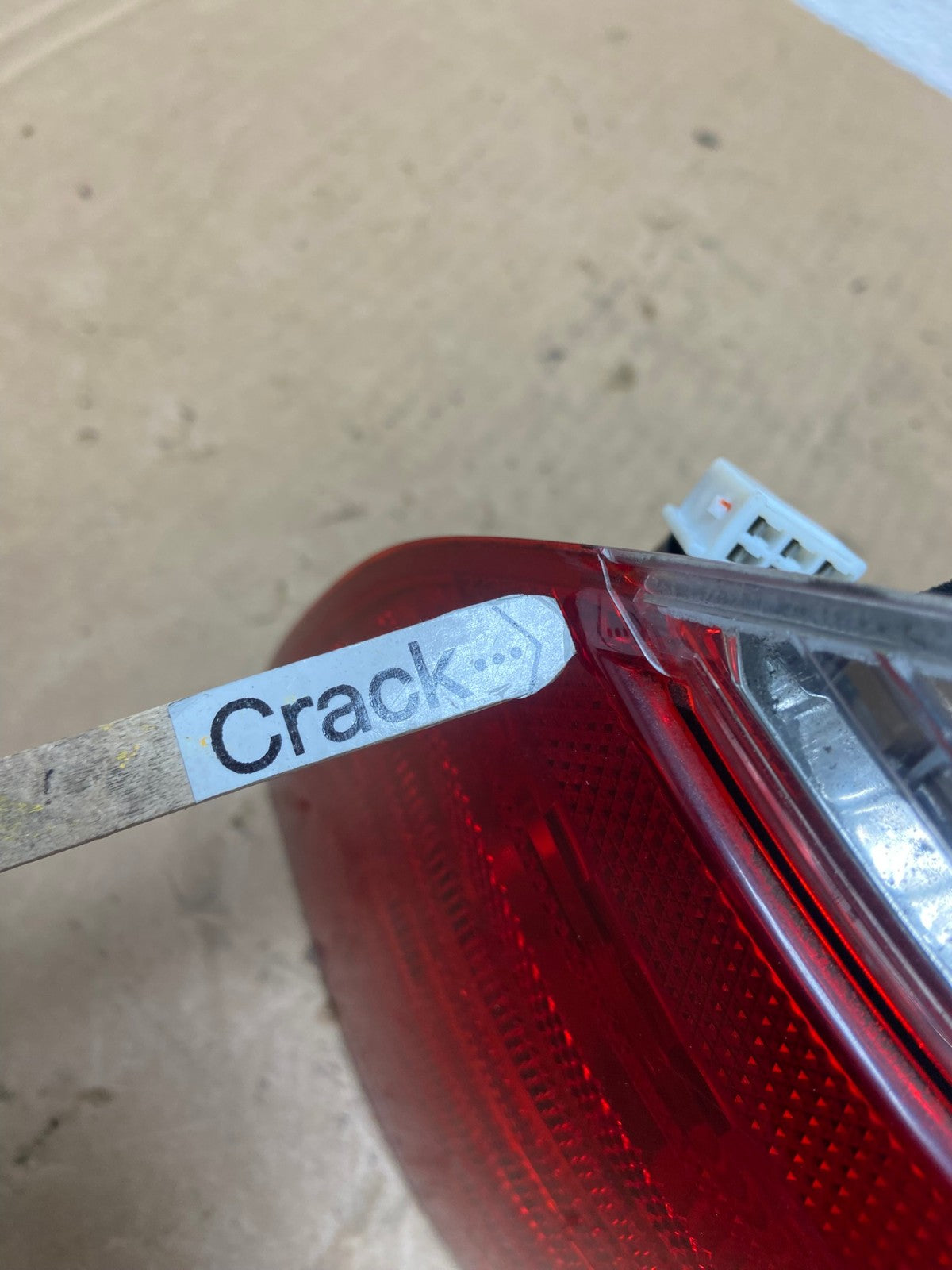 2003 to 2004 Toyota Avalon Left Driver Side Tail Light AD3116 LK3