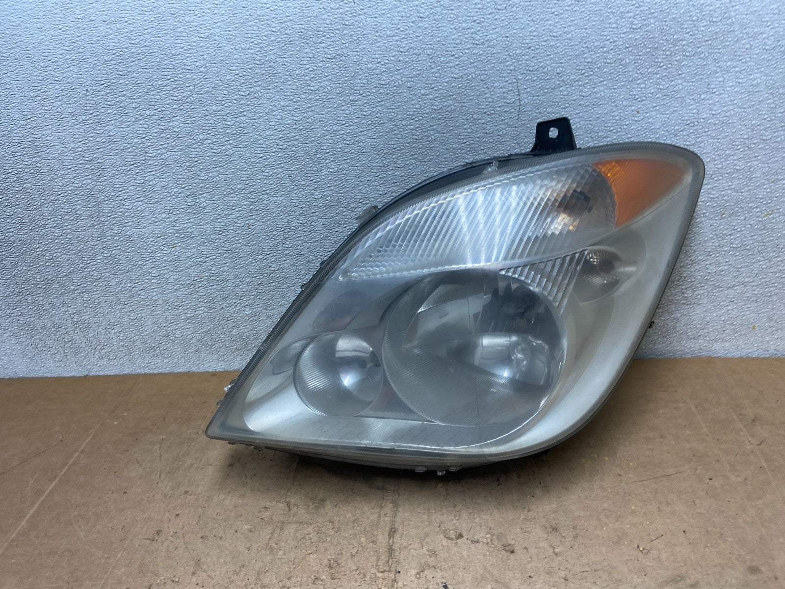 2007 to 2013 Mercedes Sprinter Headlight Left Driver Side Halogen Oem X9017 DW0