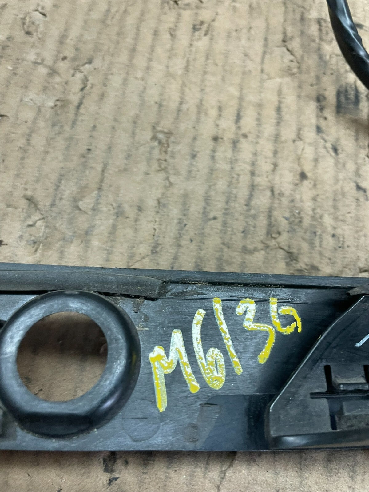 2016 2019 Ford Explorer Interceptor Rear Tailgate Molding With Camera M6136 DG8