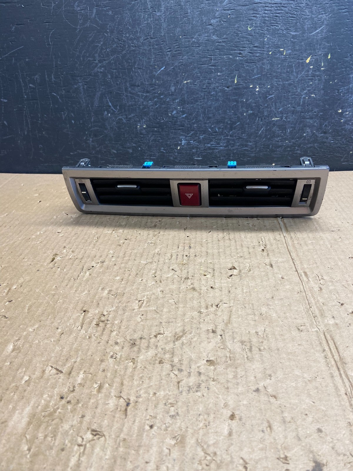 2015 - 2019 Subaru Outback Legacy Center Console A/C Air Vent AE4145 DG0