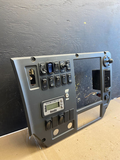 2018 Mack Dash Panel with Rocker Switches 84MT5102M CXU612 AB19802
