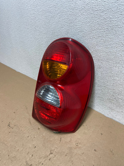 2002 2003 2004 Jeep Liberty Right Passenger Rh Side Tail Light AG4274 LK1