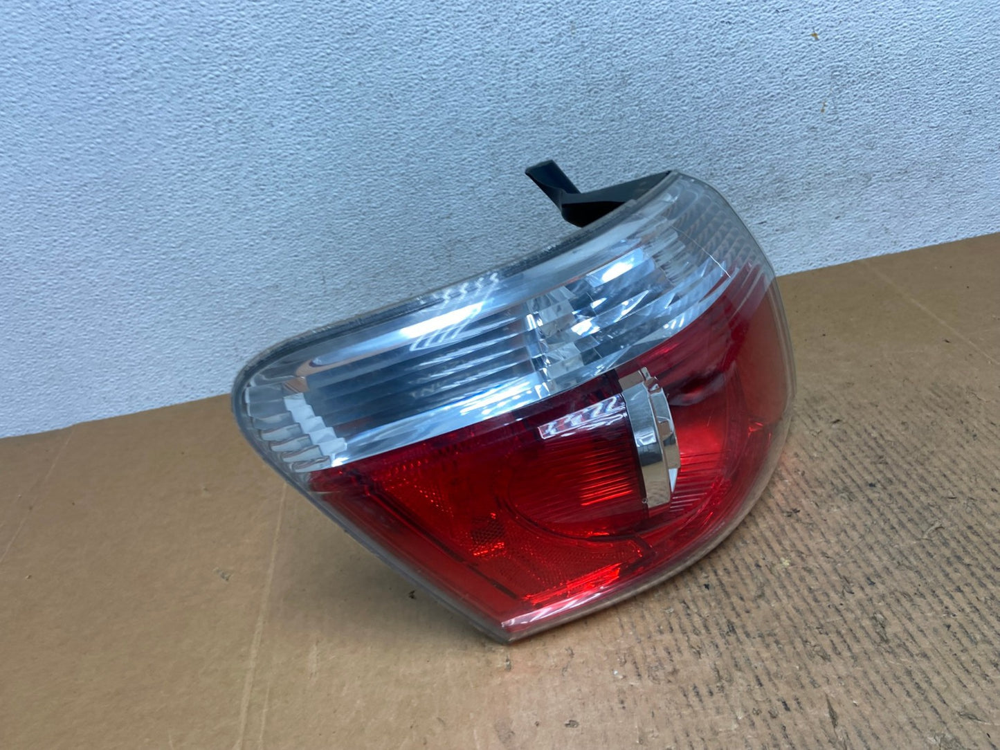 2007 to 2012 GMC Acadia Tail Light Left Side Driver Lh AE1344 LK2
