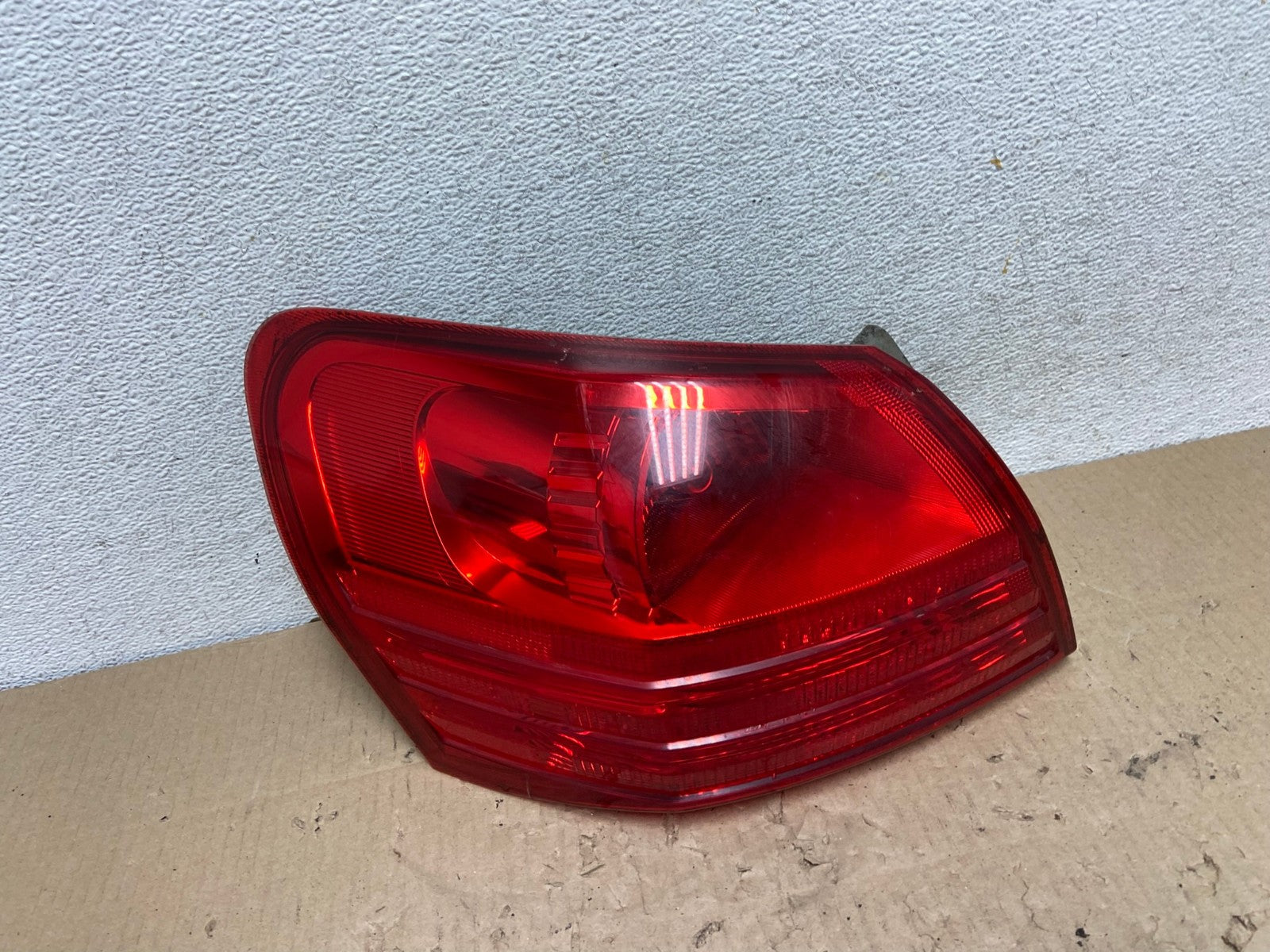 2008 to 2015 Nissan Rogue Left Driver Lh Side Tail Light AG6562 LK0