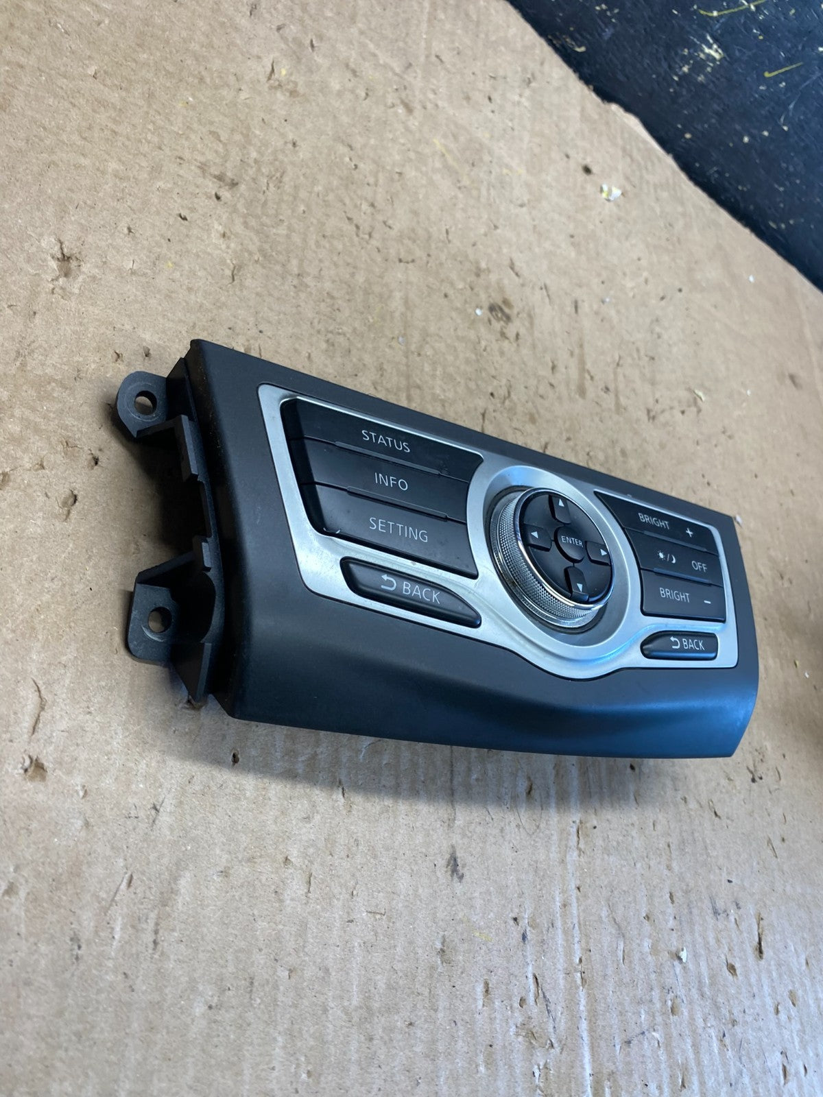 2009-2014 Nissan Murano AM FM Radio CD Control Panel Z1727 DG1