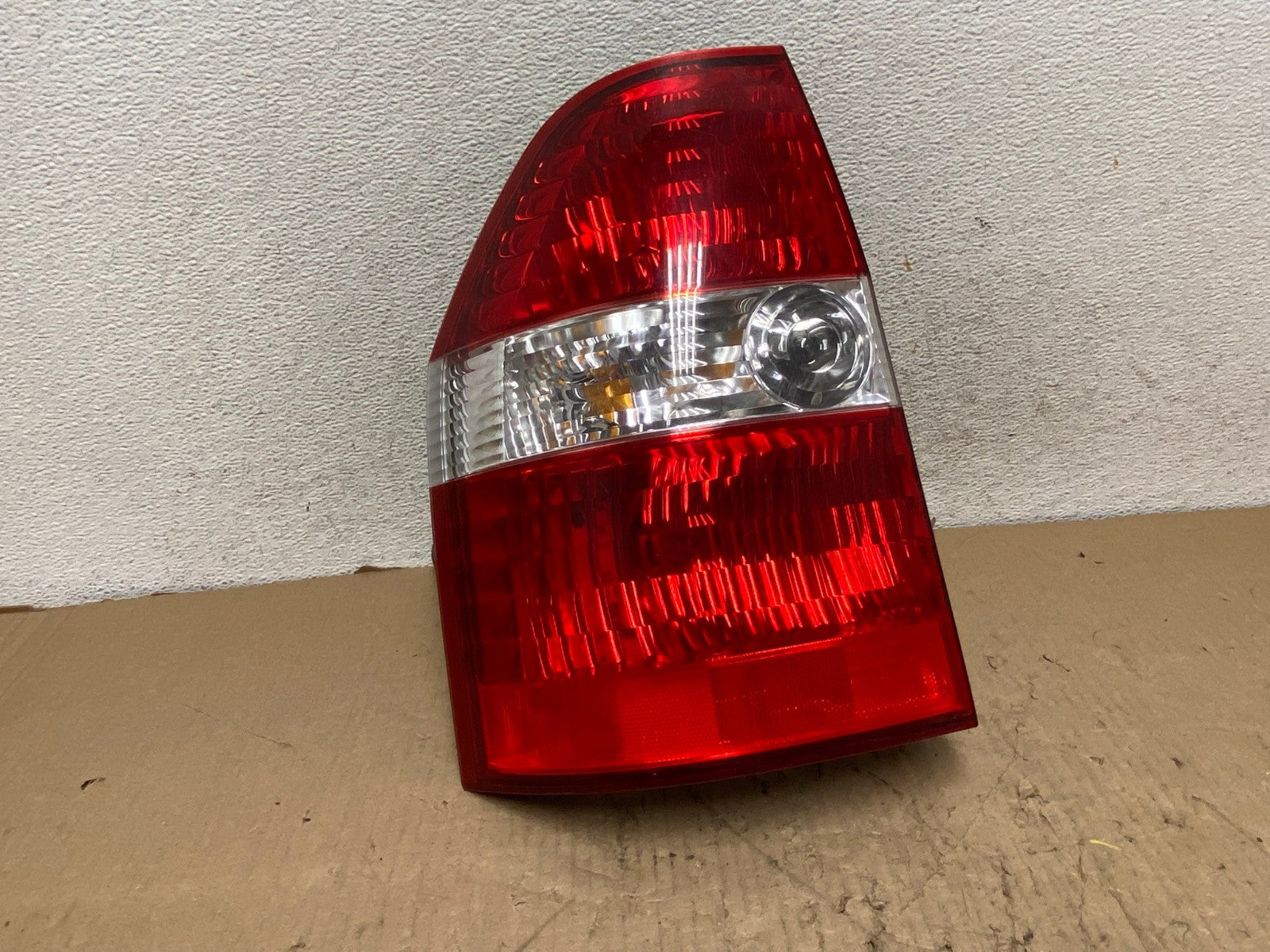 2001 2002 2003 Acura Mdx Left Driver Side Lh Tail Light AG8096 LK0