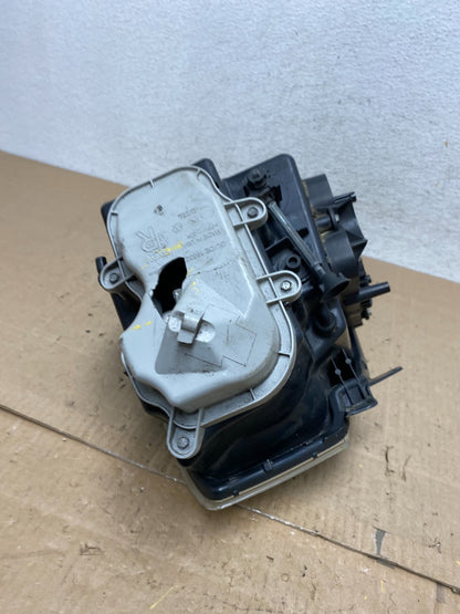 2005 - 2011 Cadillac STS Right Passenger RH Side Xenon Headlight AE6610 DW7