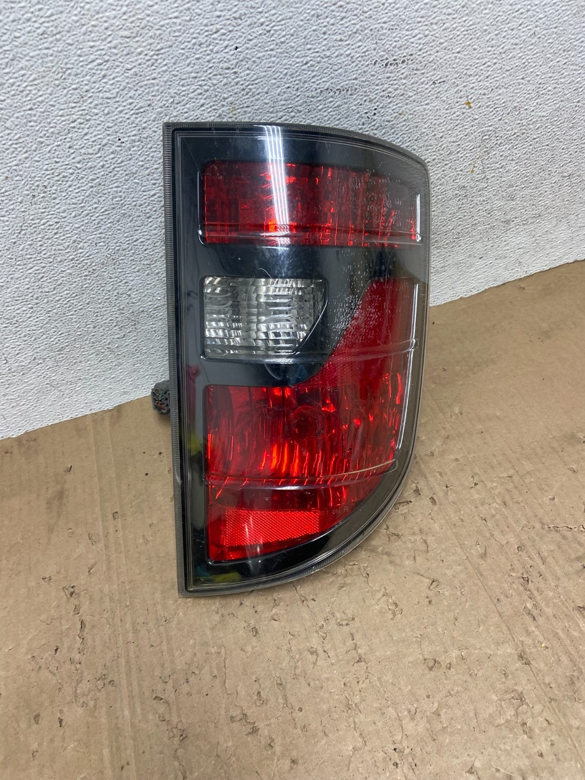 2006 2007 2008 Honda Ridgeline Right Passenger RH Side Tail Light AE9355 DG2