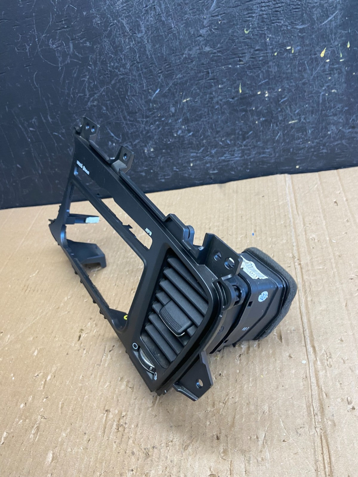 2011 2012 2013 Kia Optima Front Dash Radio Bezel Trim Air Vent AE4100 DG2