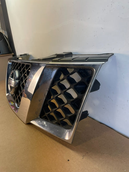 2005 2006 2007 Nissan Pathfinder Chrome Front Upper Grill Grille af8699 DG1