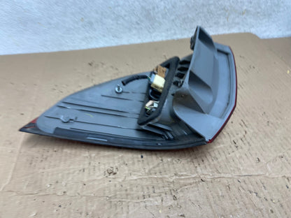 2006 to 2010 Toyota Sienna Left Driver LH Side Tail Light AI1335 LK5