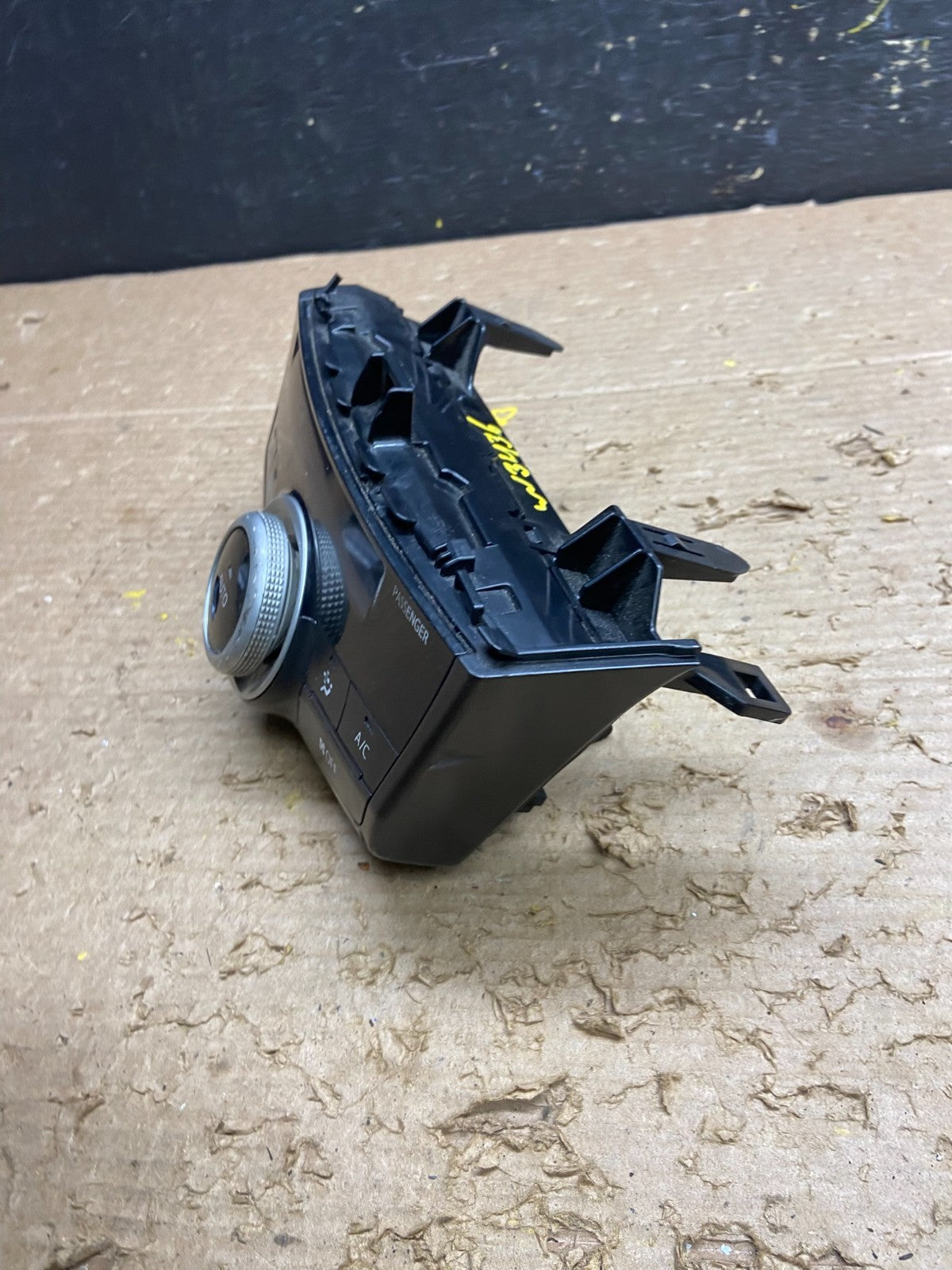 2012 2014 Toyota Prius V Climate Heater A/C AC Control Panel  Oem W3436 DG3