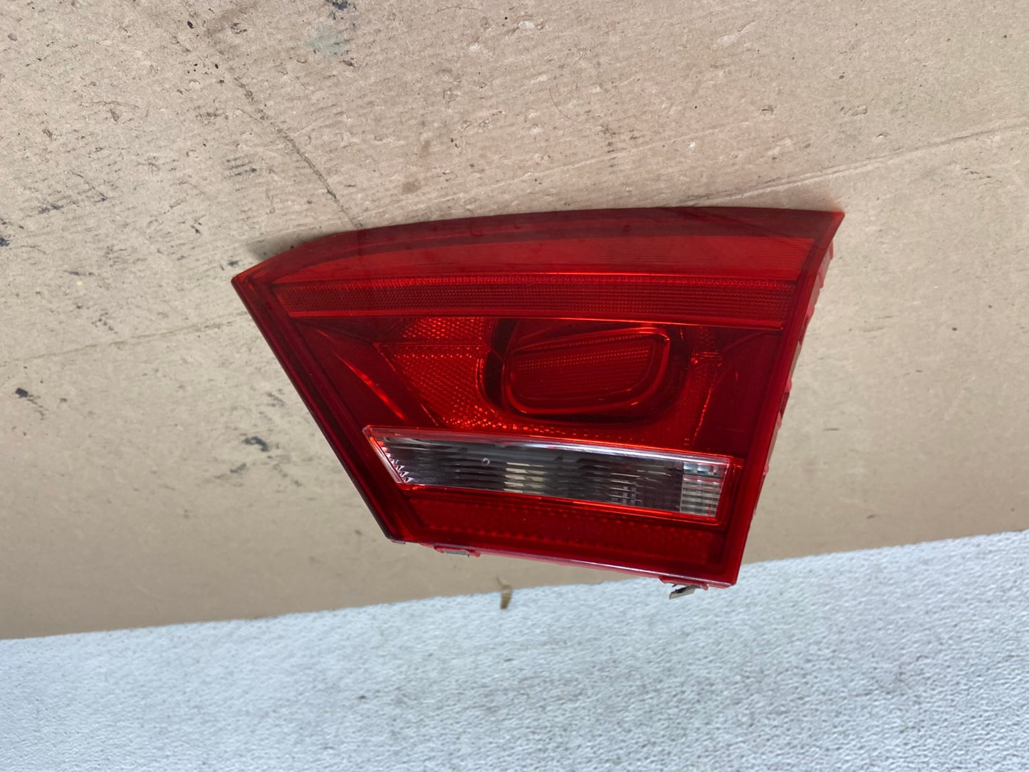 2012 to 2015 Volkswagen Passat Right Passenger Tail light inner AF5052 LK0