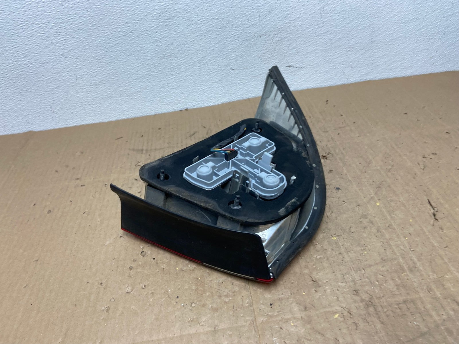 2002 to 2005 Saab 9-5 95 Right Passenger RH Side Tail Light AC0315 LK3
