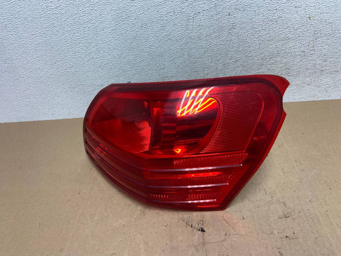2008 to 2015 Nissan Rogue Right Passenger Rh Side Tail Light AE6799 LK1