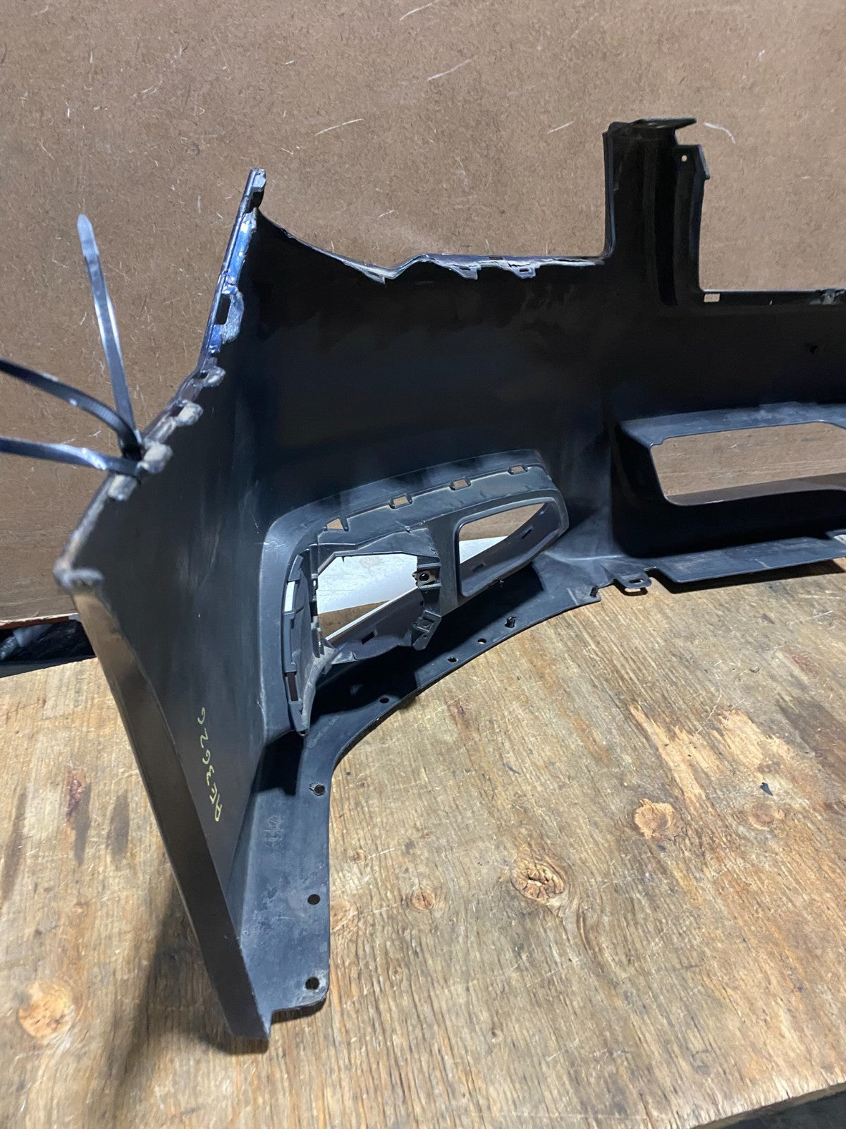 2013 to 2014 Subaru Legacy Front Bumper Cover 57704AJ13A AE36268