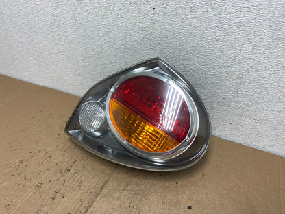 2002 2003 Nissan Maxima Right Passenger RH Side Tail Light AC7356 DW1