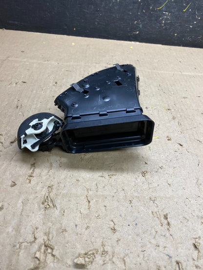 2013 to 2016 Ford Escape Left Driver Side Dash Air Vent Oem U4818 DG2