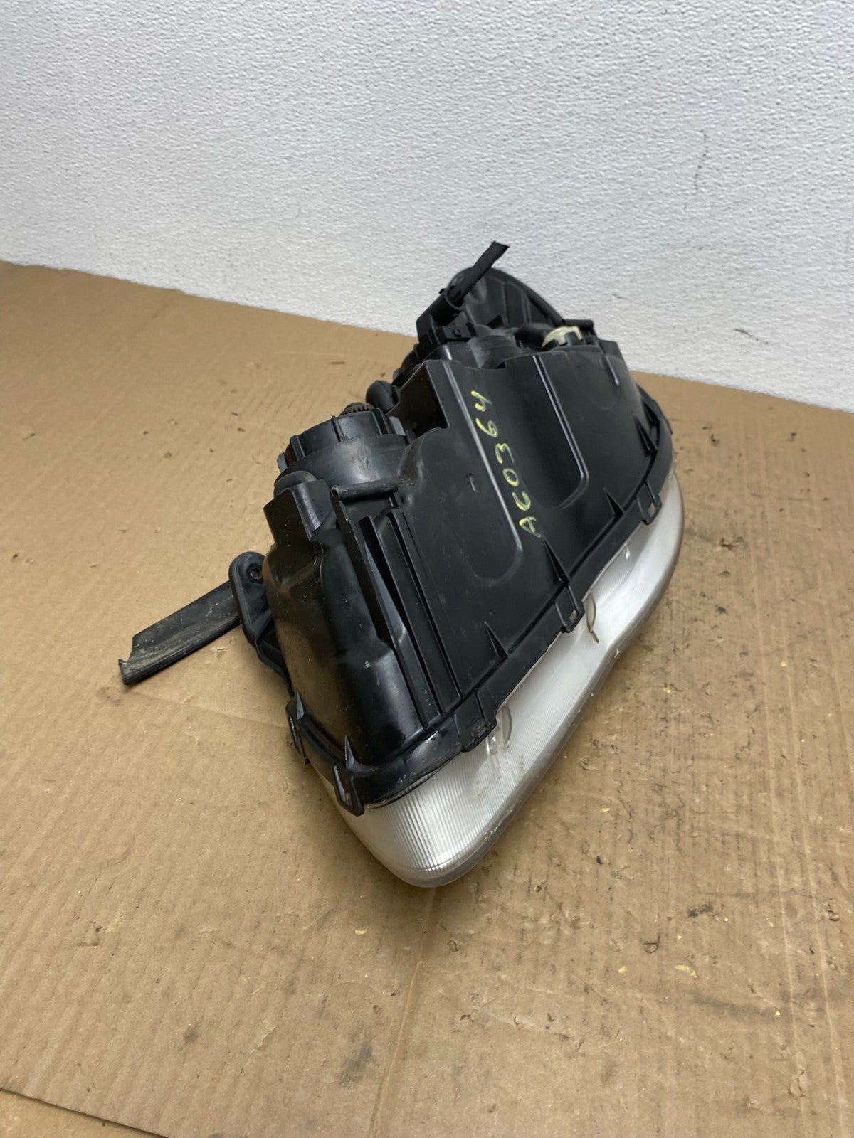 2007 2008 2009 2010 Hyundai Elantra Right Passenger Side Headlight AC0364 DW8