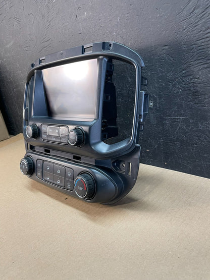 2016-2018 Chevrolet Colorado AM/FM Radio Screen Display Climate Control AE3404 D1