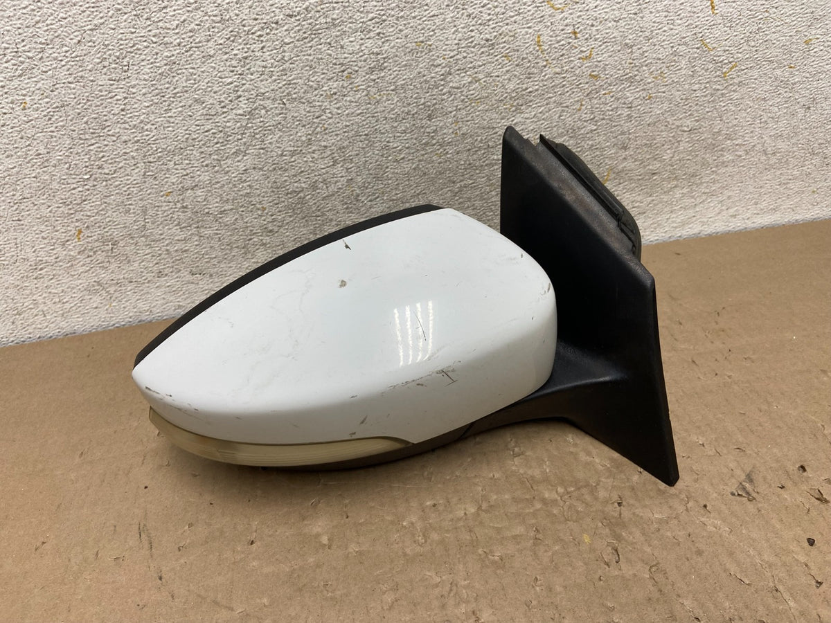2012-2014 Ford Focus Right Passenger View Door Turn Sgn Mirror AI2335 DG0