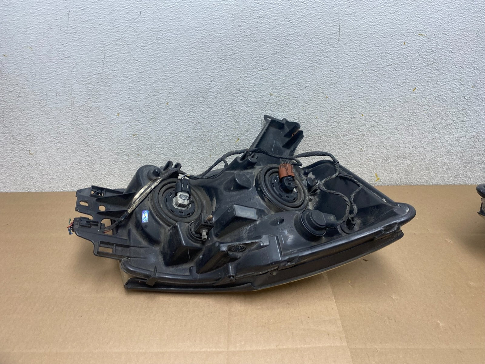 2004 to 2007 Nissan Armada Left Driver Lh Side Headlight Halogen M4621 DW10