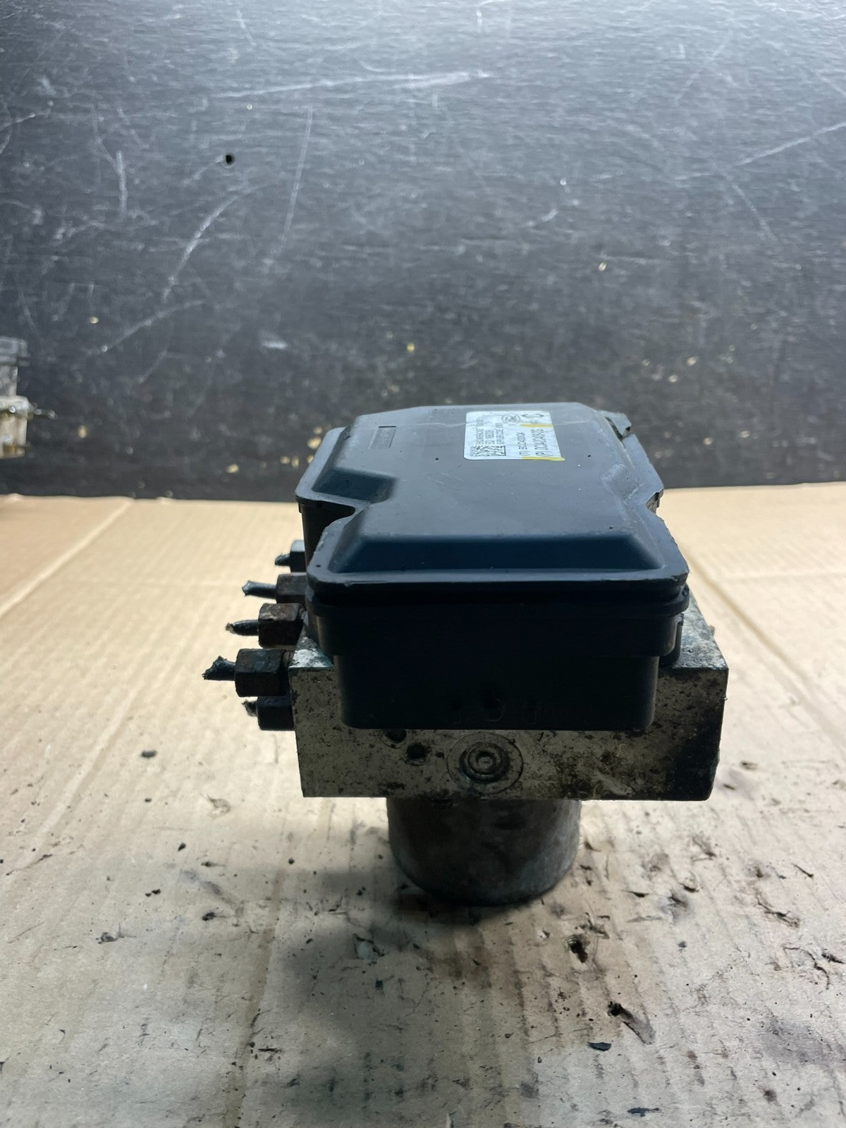 2013 Ford F250 SD ABS Anti Lock Brake Pump Module X1009 DG2