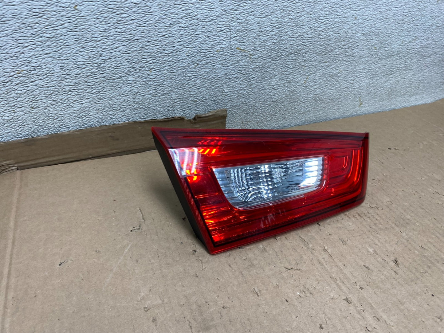 2010 to 2018 Mitsubishi Outlander Sport Left Side Inner Tail Light Oem U8305 DW2