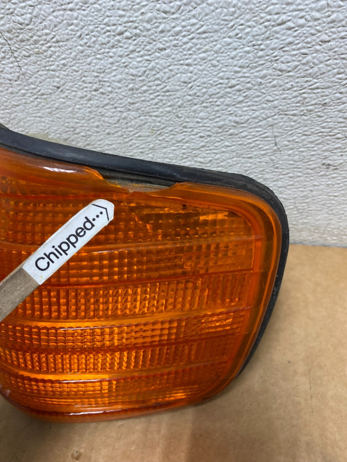 Mercedes-Benz W126 420SE Front Left Indicator Light Bosch H98832