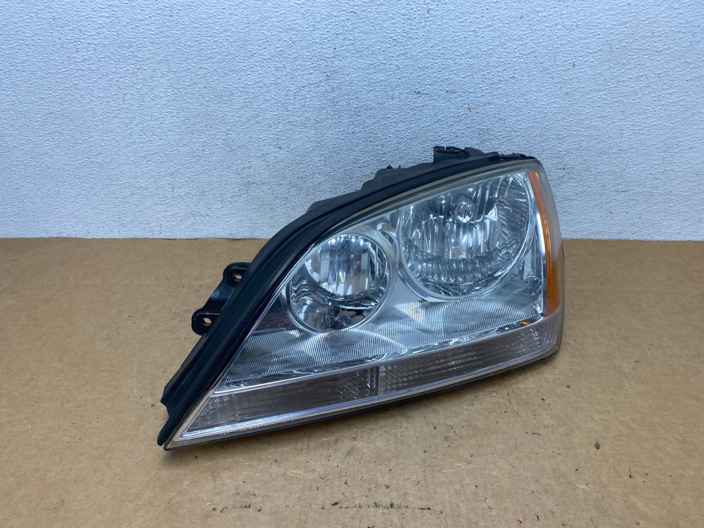 2004 2005 2006 Kia Sorento Left Driver Lh Side Headlight Halogen DEPO AD5251 DW2