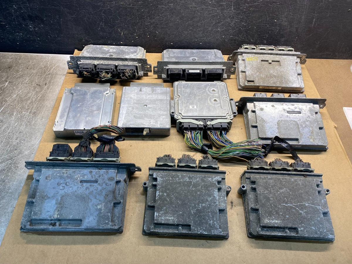 Mix of 10 Ford ECM Engine Computer Module AH7021 PS1