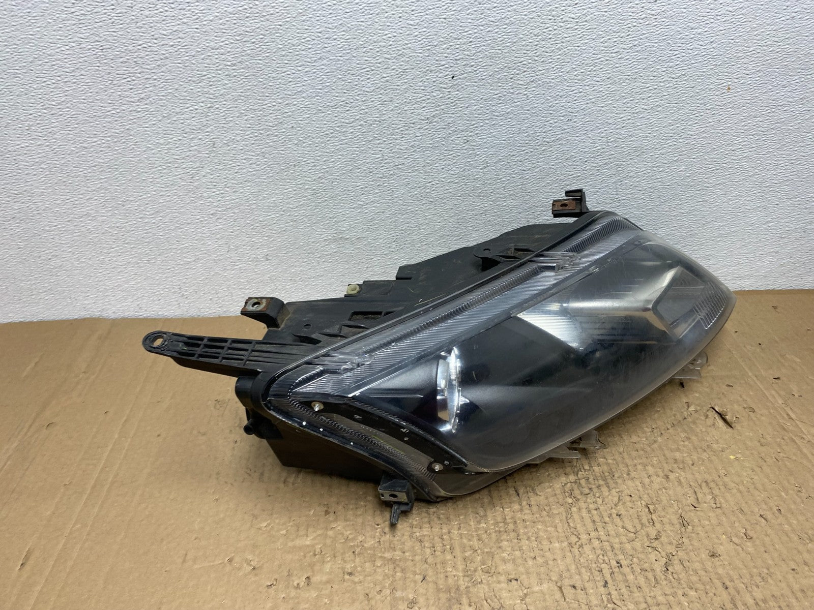 2010 2011 2012 Ford Fusion Right Passenger RH Headlight Halogen OEM AC4187 DW2
