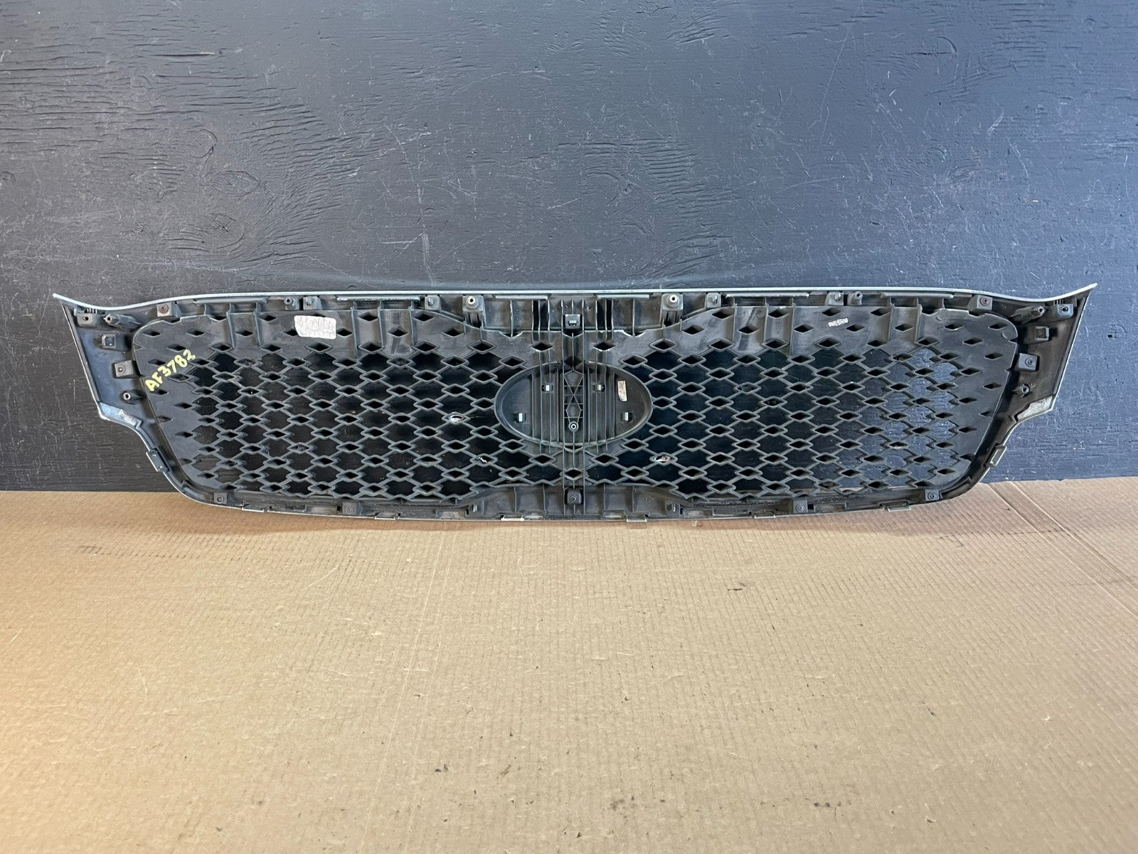 2016 to 2018 Kia Sorento Front Upper Grill Grille af3782 DG3