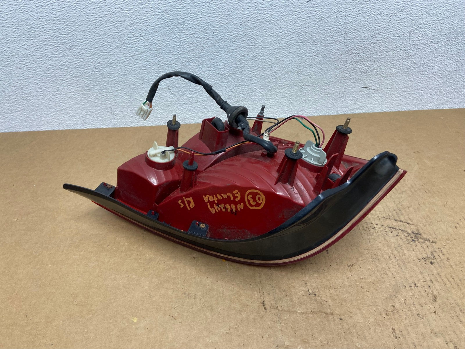2001 2002 2003 Hyundai Elantra Right Passenger Rh Tail Side Light  AC3017 LK4