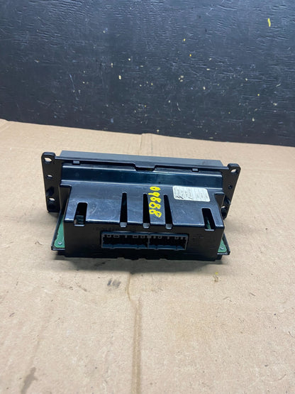 2003 to 2006 Lincoln Town Car OEM Climate Control Panel O9888 OEM DG3