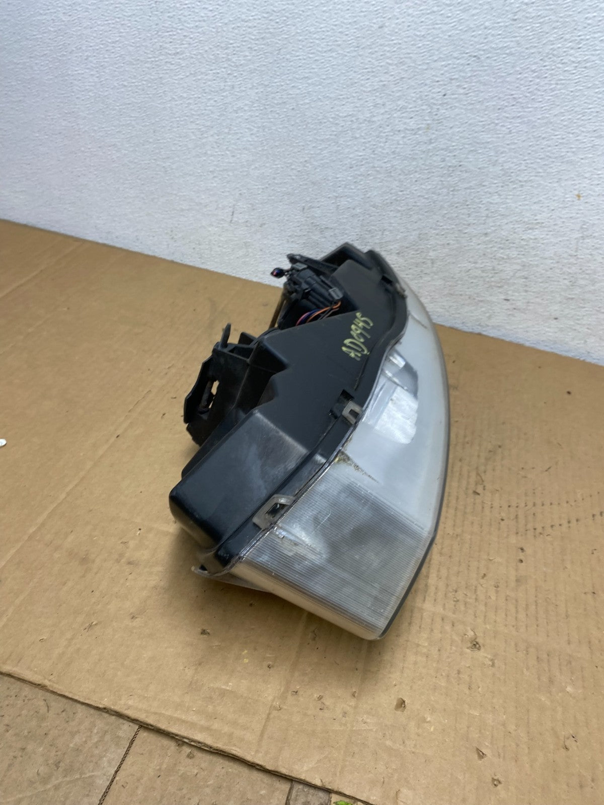 2003 to 2007 Saturn Ion Halogen Headlight Right Passenger RH Side AD0945 DW9
