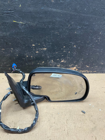 2003-2006 Chevrolet Tahoe Suburban Right Passenger Turn Door Mirror OEM T0250 DG8
