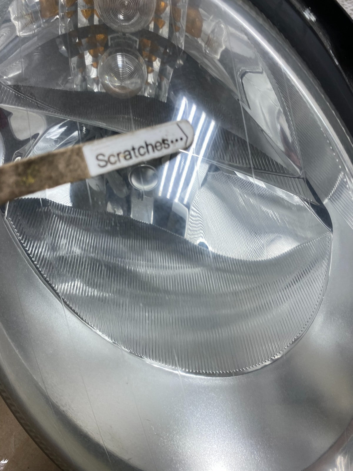 2005 to 2007 Mercedes-Benz C-Class Right Passenger Side Headlight AE6676 DW3