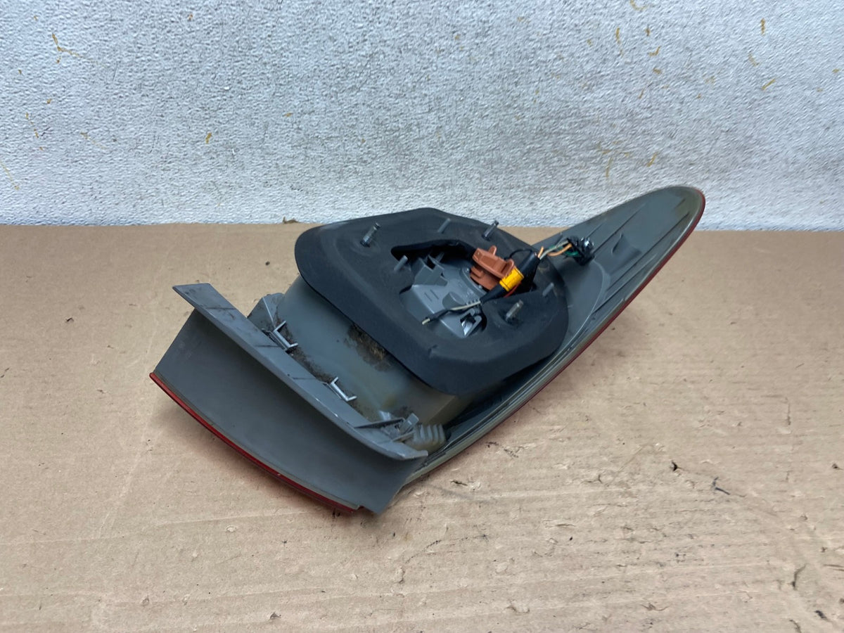 2007 to 2010 Hyundai Elantra Sedan Right Passenger Side Tail Light AI0917 LK4