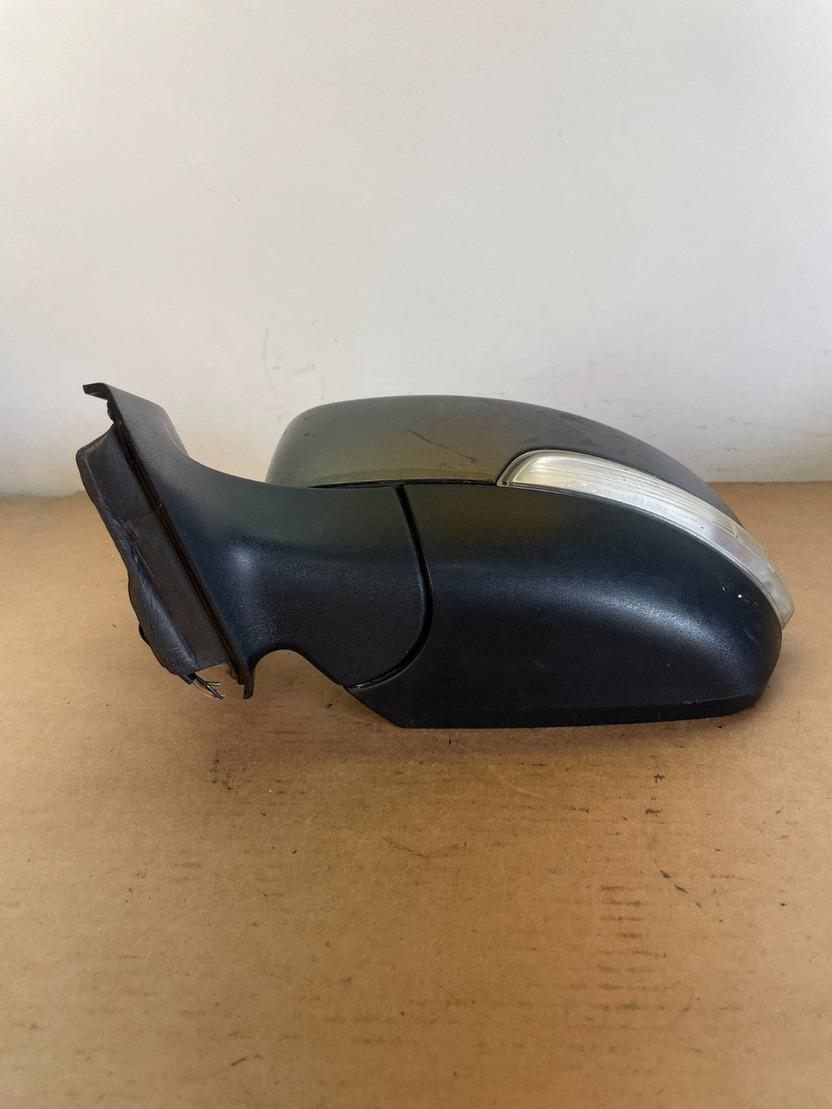 2015 to 2018 Ford Focus Left Driver View Door Turn Signal Mirror AG0671 DW3