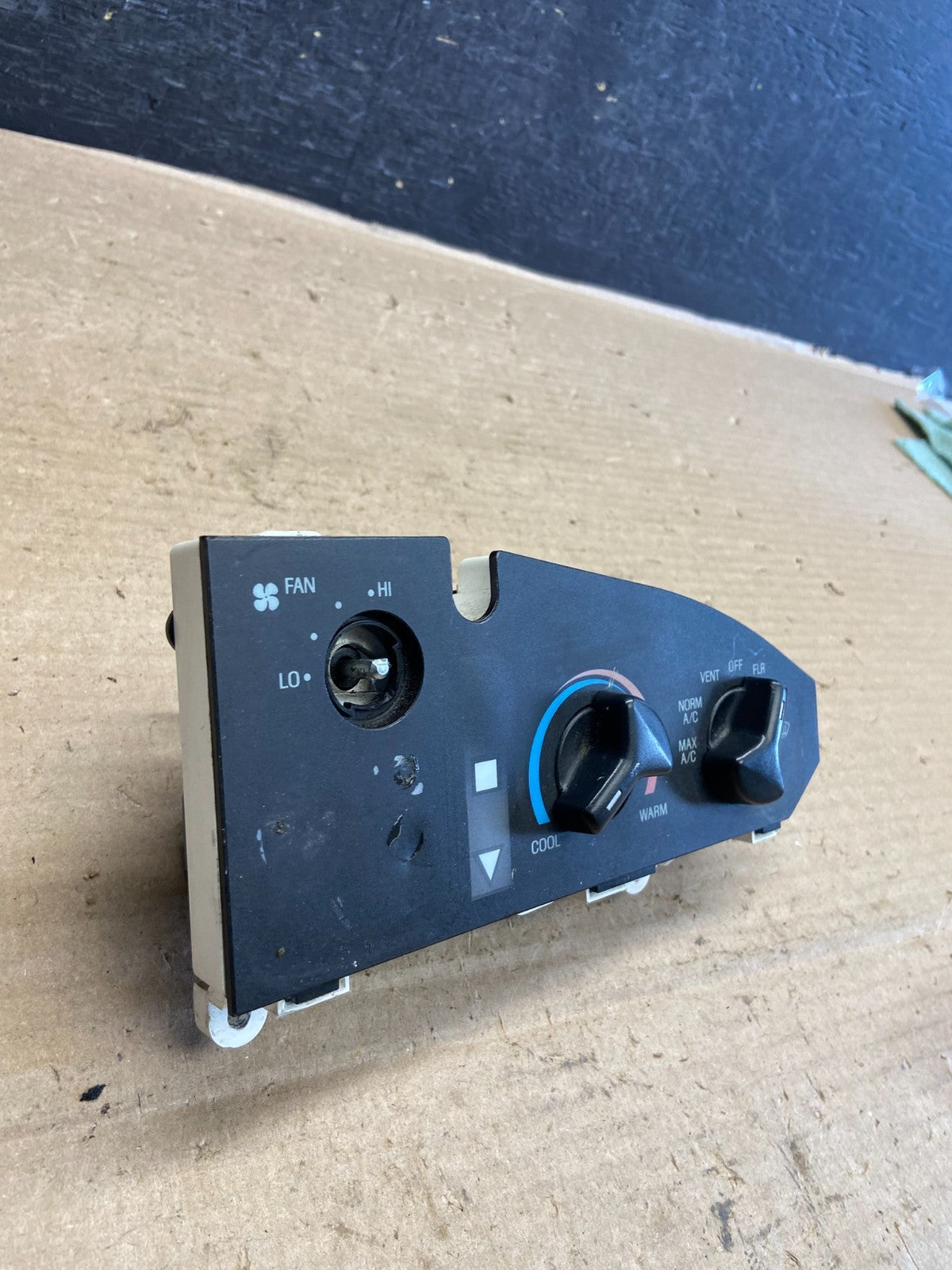 1997-2014 Ford Van Econoline E150 E250 Heater Climate Fan Control AH3831 DG2